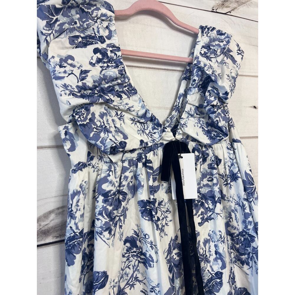 OPT One Pretty Thing Dress Size MED NWT White Blue Floral Print Ruffles Preppy - Picture 6 of 6